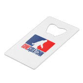 Gone Squatchin League Style Creditkaart Flessenopener (Voorkant Gekanteld)