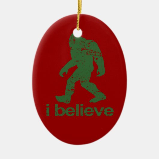 Gone Squatchin - rood en groen Keramisch Ornament (Voorkant)