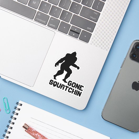 Gone Squatchin Sticker (Laptop met iPhone)