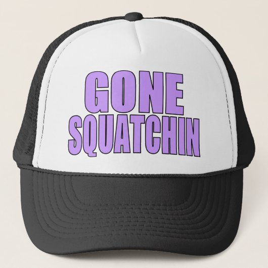 Gone Squatchin Trucker Hat Paarse Logo Pet (Voorkant)