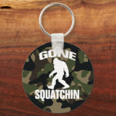 Gone Squatchin white logo met Camo Background Sleutelhanger (Voorkant)