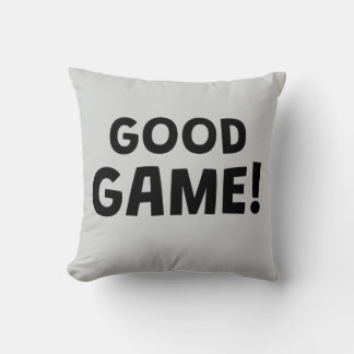 Good Game! | Bold Typography Gamer Throw Pillow Kussen