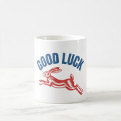 Good Luck Hare – Vintage Hardloop Konijn Ontwerp Koffiemok (Center)