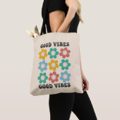 Good Vibes Retro Colorful Daisy Flowers Tote Bag (Dichtbij)