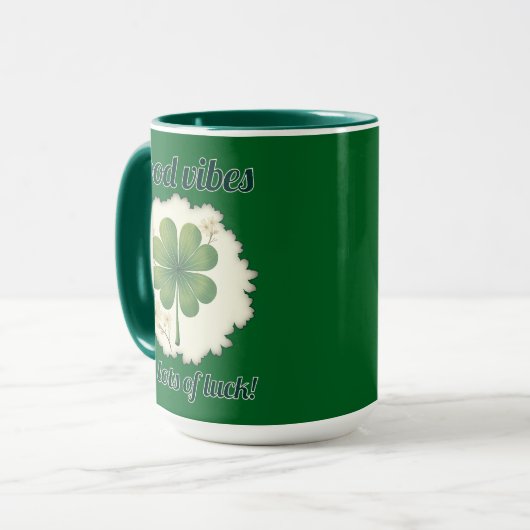 Good Vibes St Patrick’s Day Shirt – caneca Mok (Voorkant links)