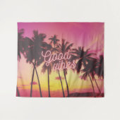 Good Vibes Tropical Pink Sunset Beach Palm Tree Wandkleed (Voorkant (horizontaal))