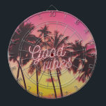 Good Vibes Tropical Pink Sunset Palm Tree Beach Dartbord<br><div class="desc">Breng het strand in je gamekamer met dit 'Good Vibes' roze en geel zonnepalm strand design dartboard.</div>