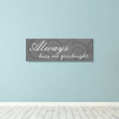 Goodnight Kiss Verpakt Canvas Afdruk (Insitu (Houten vloer))