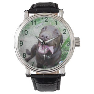 Goofy Delights: Chocolate Brown Labrador Puppy, Horloge