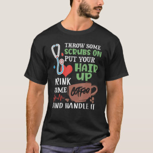 Gooi een aantal struikelblokken op het plaatsen va t-shirt