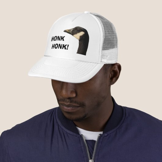 Goose head honk pet (In situ)