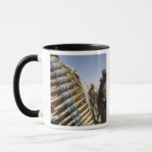 Gordels van 50-kalibermunitie mok (Links)