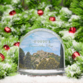 GORDES, HILLTOP VILLAGE IN PROVENCE, FRANCE SNEEUWBOL (Kerstmis)