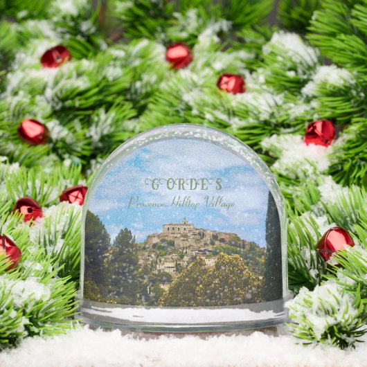 GORDES, HILLTOP VILLAGE IN PROVENCE, FRANCE SNEEUWBOL (Kerstmis)