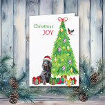 Gordon Setter, Vogel en Kerstboom Feestdagen Kaart<br><div class="desc">Pet Aan de voorzijde van deze kerstkaart draagt een mooie Gordon Setter hond een rood-wit Sinterklaashondje terwijl hij naast een kerstboom zit. Een mooie Gordon Setter-hond draagt een rood-wit Sinterklaashondje terwijl hij naast een kerstboom zit. Licht verpakte cadeaupakketten zijn verspreid over, en een goudvink landt op de kerstboom. De rode...</div>