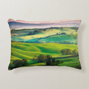 Gorgeous greens in the landscape and with light pa accent kussen