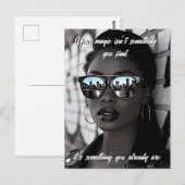 Gorgeous Woman in City with Sunglasses and Quote Briefkaart (Voorkant / Achterkant)