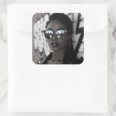 Gorgous Woman in City with Sunglasses Vierkante Sticker (Tas)