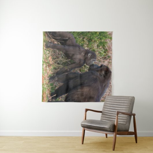 Gorilla Baby's Affectionate voor moeder Wandkleed (In Situ (horizontaal))