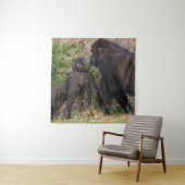 Gorilla Baby's Affectionate voor moeder Wandkleed (In situ)