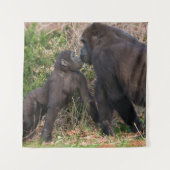 Gorilla Baby's Affectionate voor moeder Wandkleed (Voorkant)