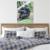 Gorilla bij de dierentuin uitzicht canvas print (Insitu (Slaapkamer))