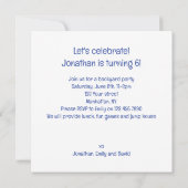 Gorilla die verjaardag viert, feestapen kaart (Achterkant)