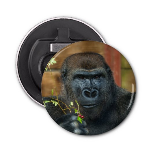 Gorilla en zijn bessen button flesopener (Voorkant)