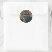 Gorilla en zijn bessen ronde sticker (Tas)