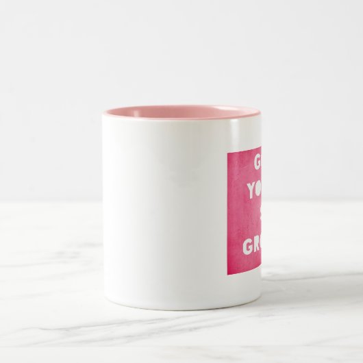 Gosh, Groovy Mok (Center)