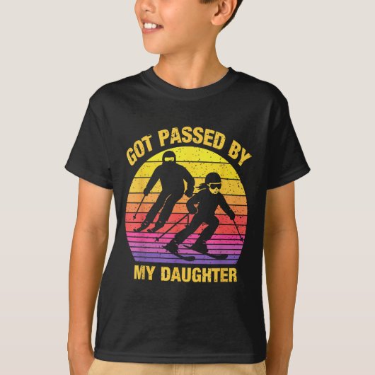 Got Ped By My Daughter Funny Skiing Family  T-shirt (Voorkant)