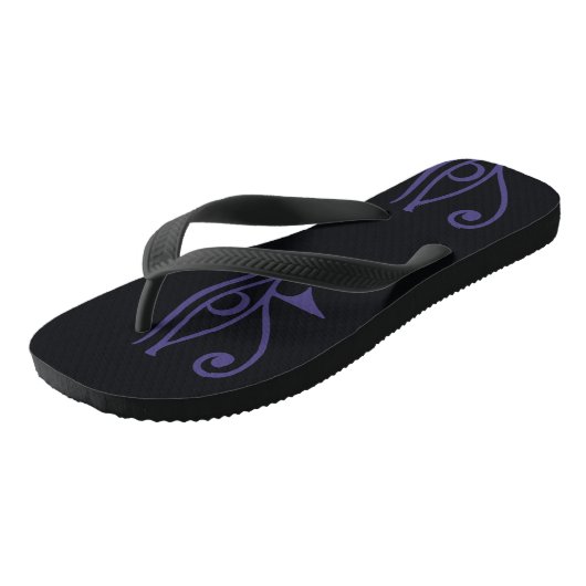 Goth trots teenslippers (Schuin)