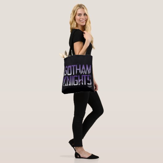 Gotham Ridders Silhouetten in Titel Tote Bag (Op model)