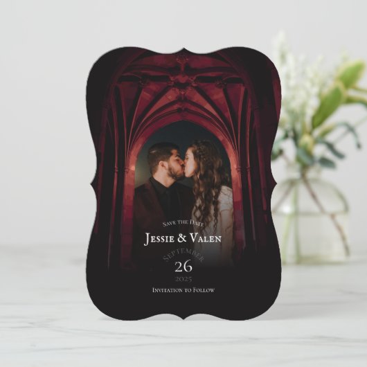 Gothic Arch Elegant Wedding Dark Save the Date Kaart (Staand voorkant)
