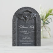 Gothic Bat Arched Tombstone Halloween Party Kaart (Staand voorkant)