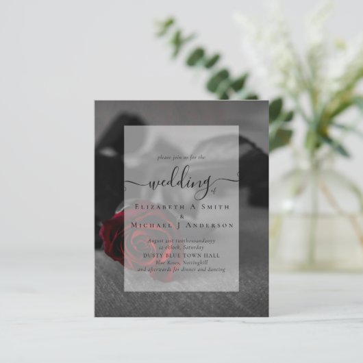 Gothic Black and Red Roses Gothic Wedding Invite (Staand voorkant)