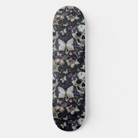 Gothic Black Paarse Skulls en Moths Skateboard (Voorkant)
