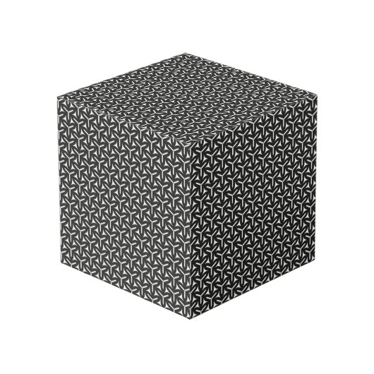 Gothic Blades Pattern Cube Kubus (Voorkant hoekig)