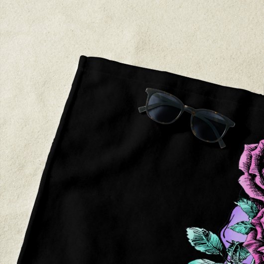 Gothic Bouquet Beach Towel Strandlaken (In situ)