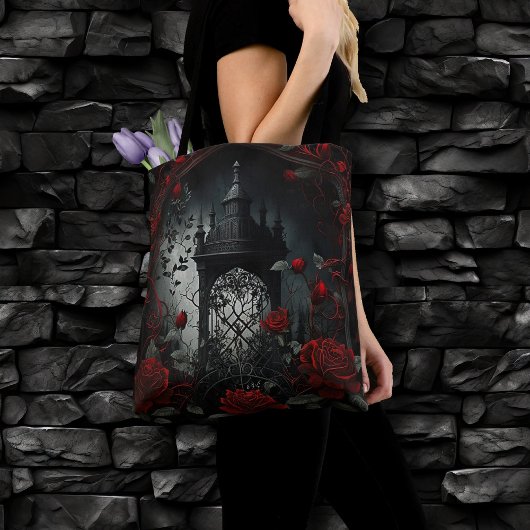 Gothic Cemetery Roos Garden met rood en zwart Tote Bag