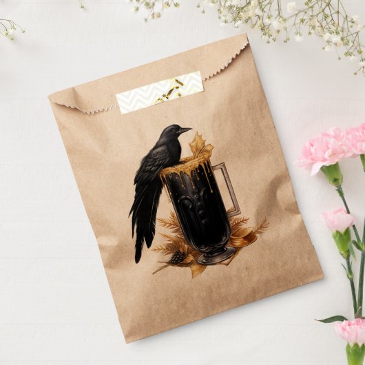Gothic Crow Spooky Cocktail Halloween Custom Kraft Bedankzakje (Gezegeld)