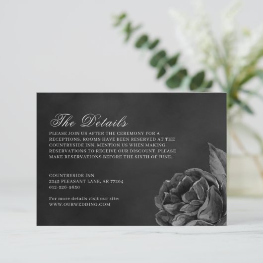 Gothic Dark Moody Monochrome Roos Wedding Informatiekaartje (Staand voorkant)