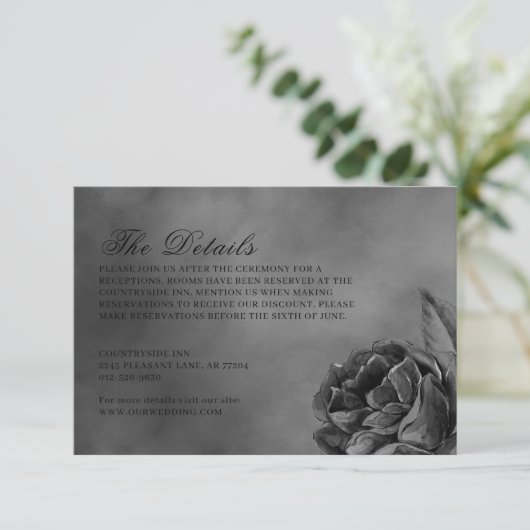 Gothic Dark Moody Monochrome Roos Wedding Informatiekaartje (Staand voorkant)