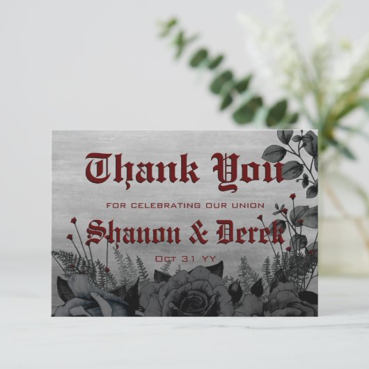 Gothic Deep Red Lettering Black Rozen Weddenschap Bedankkaart (Staand voorkant)