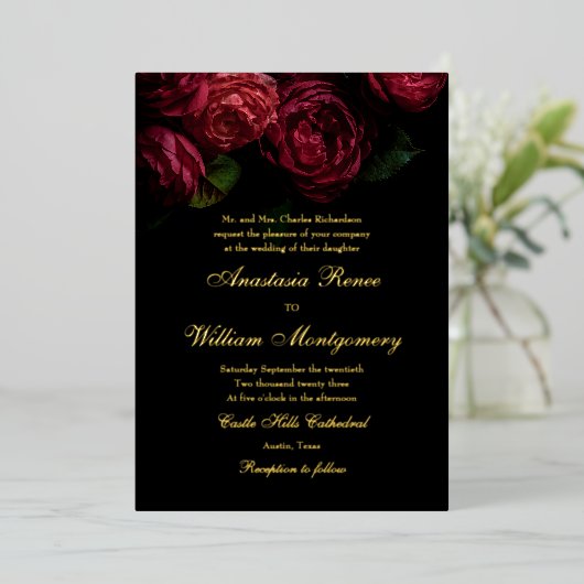 Gothic Elegant Moody Bloemen Zwart & Goud Huwelijk Folie Uitnodiging (Staand Voorkant)