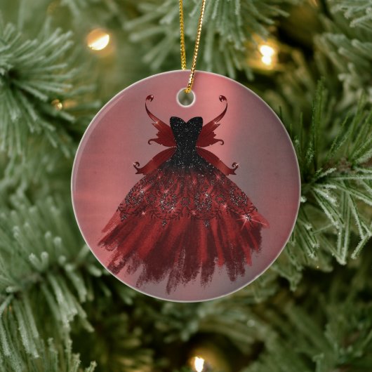 Gothic Fairy Crimson Gown | Deep Radiant Red Sheen Keramisch Ornament (Boom)