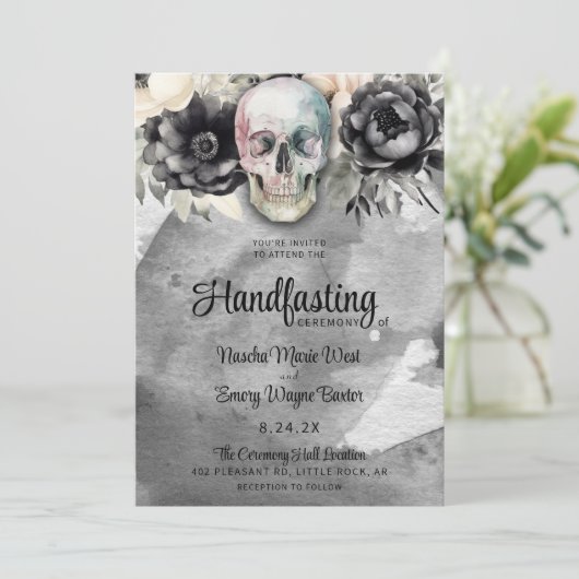 Gothic Floral Skull & Peony Handfasting Kaart (Staand voorkant)