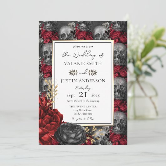 Gothic Floral Skulls Wedding Kaart (Staand voorkant)