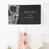 Gothic Half Skull Cool Black and White Grunge Spandoek (Insitu)
