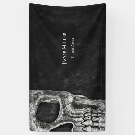 Gothic Half Skull Head Black en White Tattoo Shop Spandoek (Verticaal)